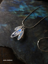 Load image into Gallery viewer, Rainbow Moonstone (white feldspar) Necklace