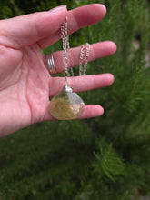 Load image into Gallery viewer, Green Garnet (Gossimar)