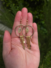 Load image into Gallery viewer, Prehnite Earrings
