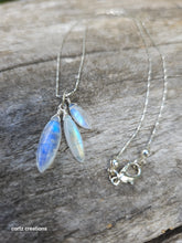 Load image into Gallery viewer, Rainbow Moonstone (white feldspar) Necklace
