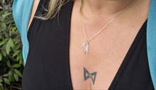 Load image into Gallery viewer, Rainbow Moonstone (white feldspar) Necklace
